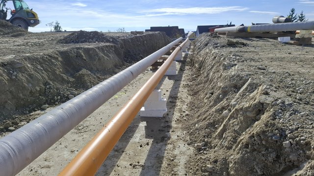 Leitungen auf Baustelle