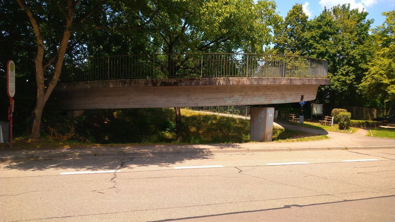 Brücke über die B 294 im Suggental