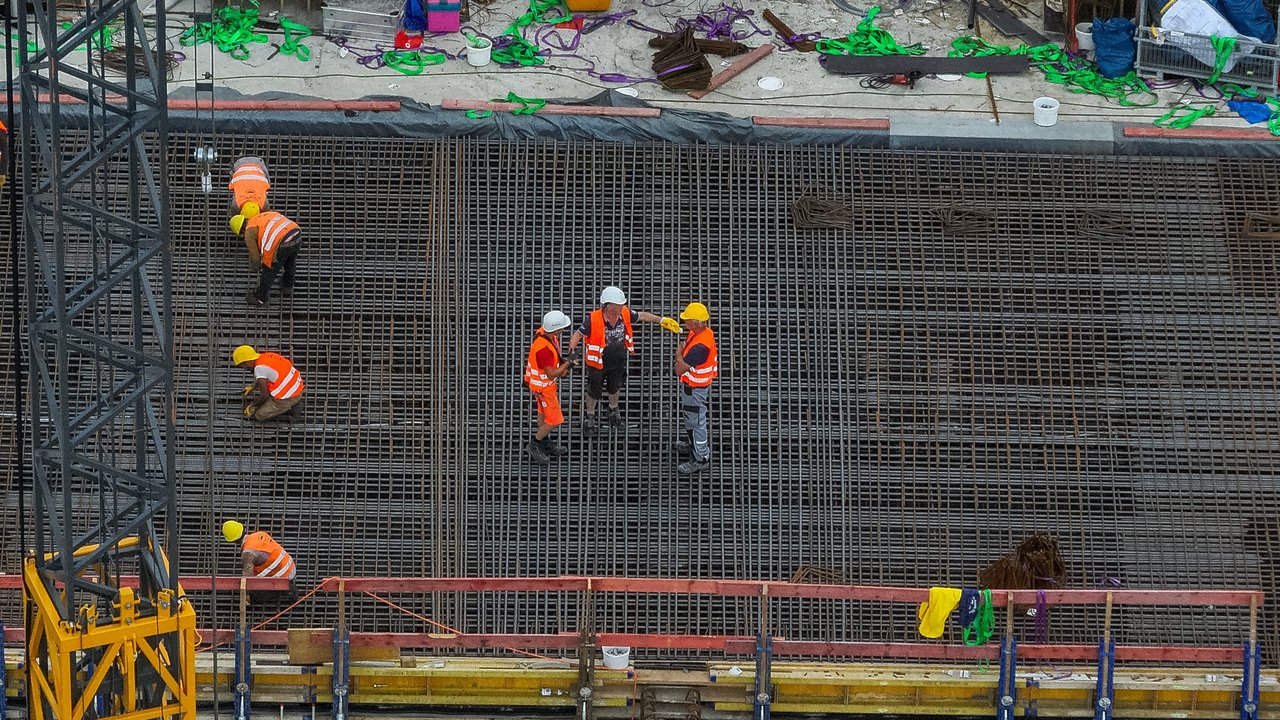 Arbeiter auf der Baustelle des Tunnel Röhrenberg