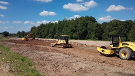 Herstellung des neuen Acherdamms