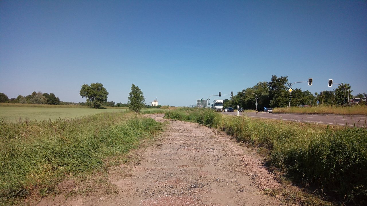 Der Rad- und Fußweg entlang der L 87 ist gesperrt