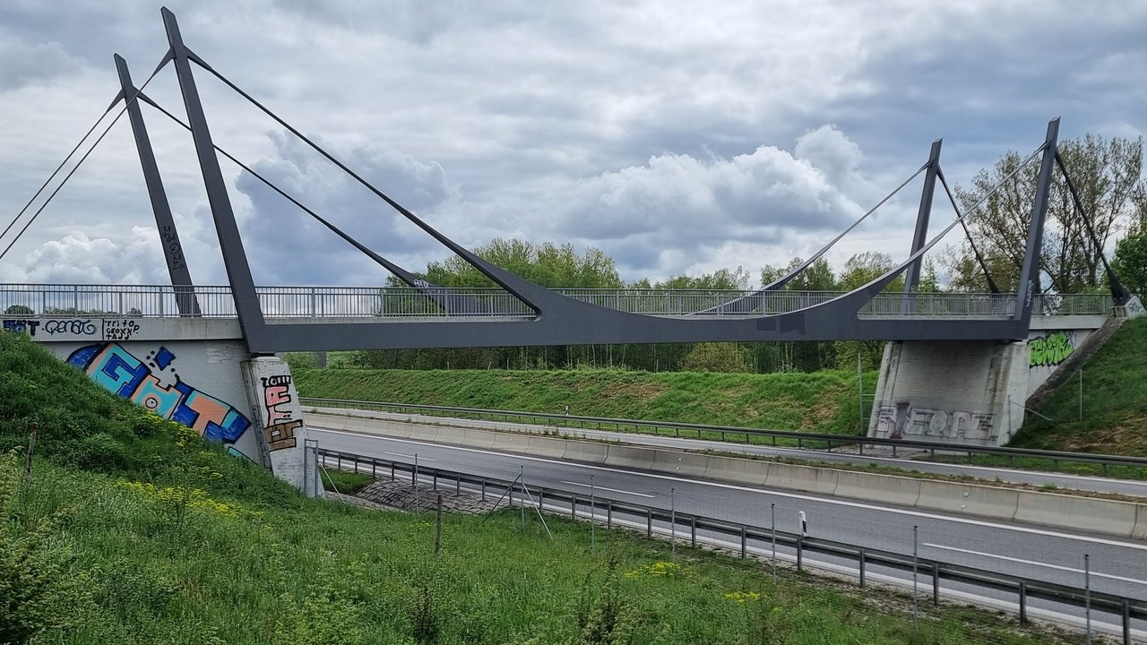 Brücke in einer Landschaft