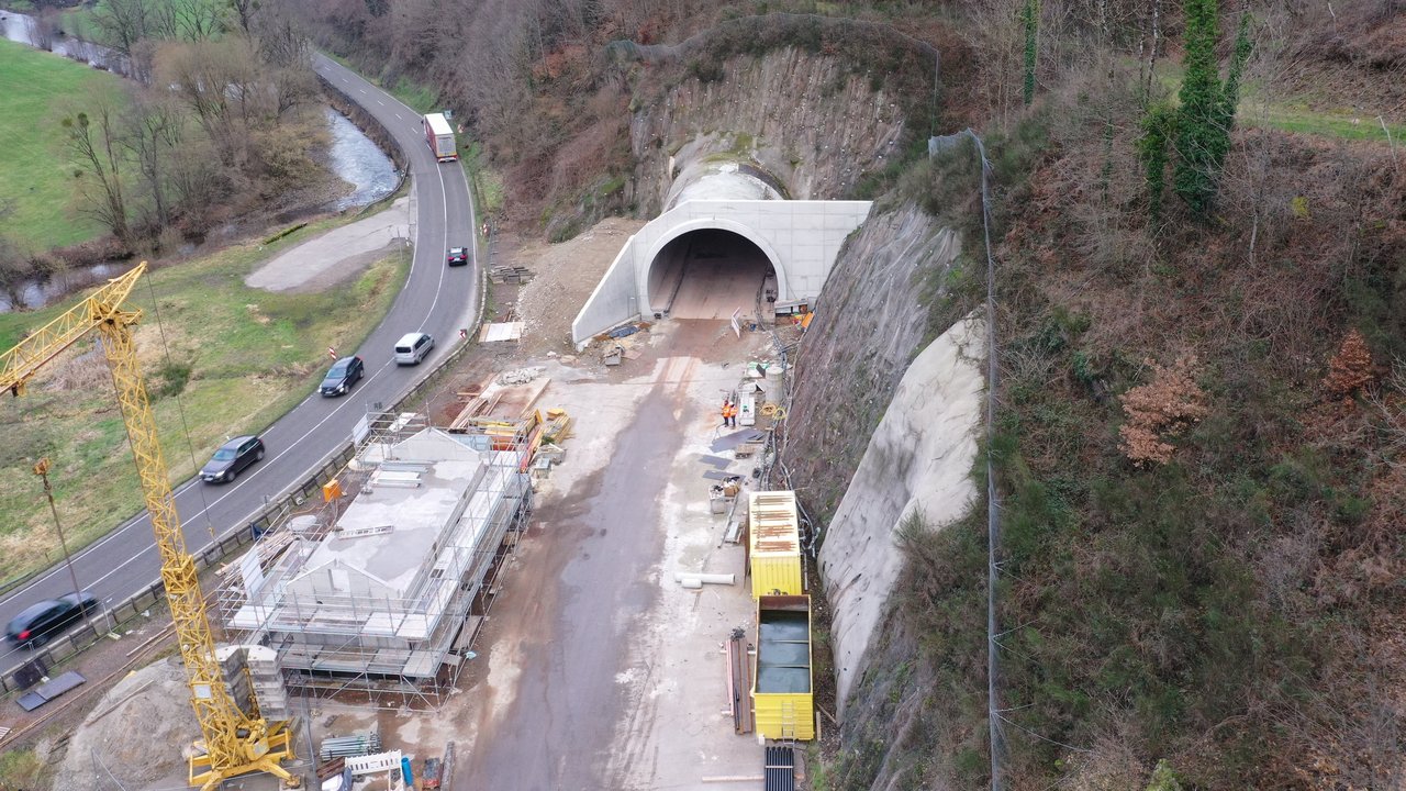 Luftaufnahme Tunneleingang