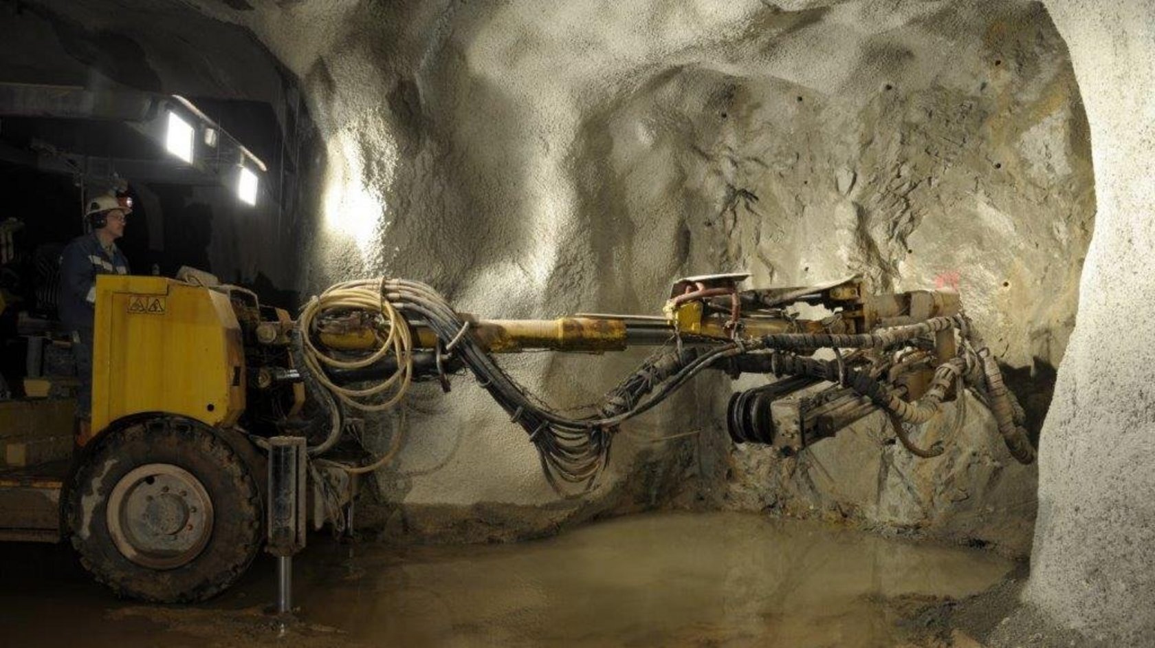 Bohrung in einem Tunnel