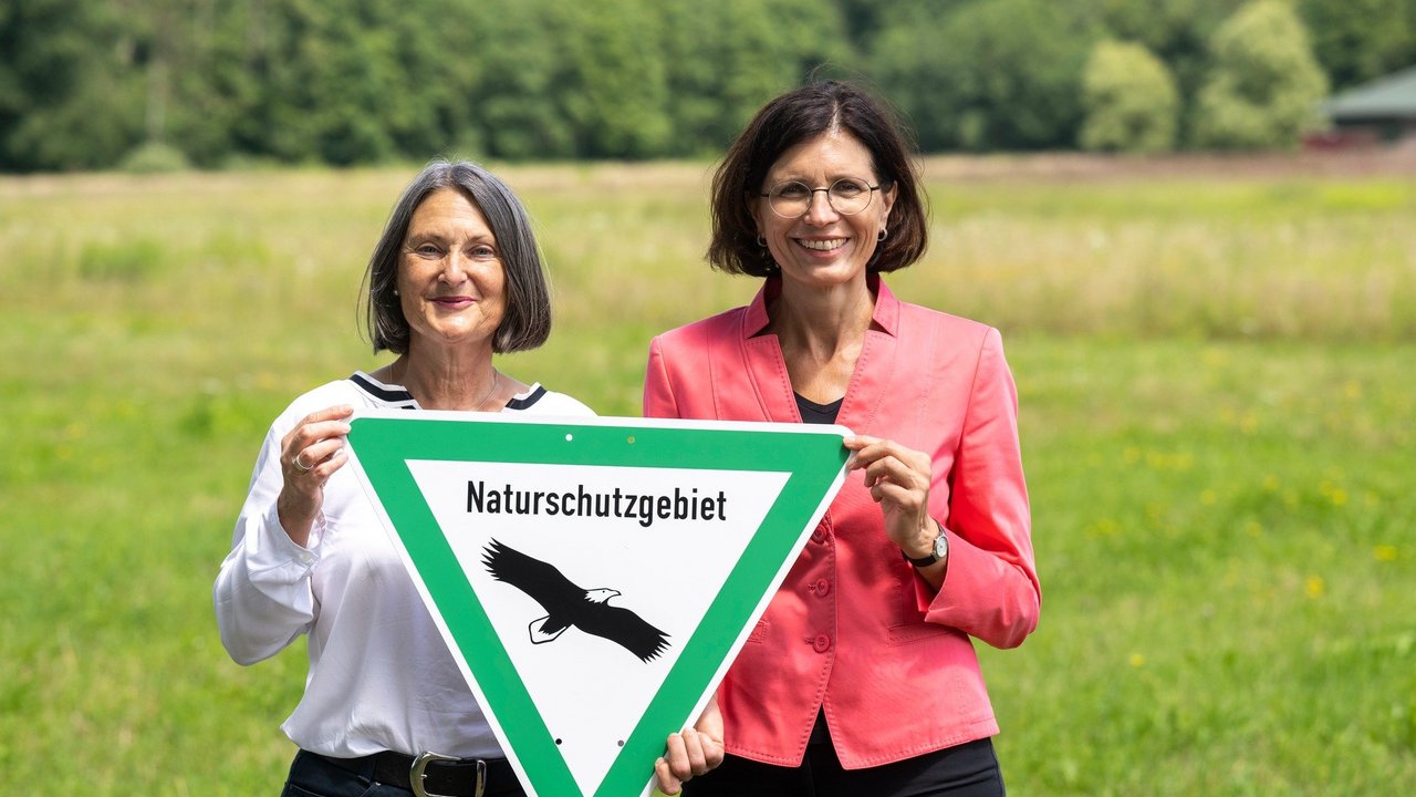 Regierungspräsidentin Schäfer und Umweltbürgermeisterin der Stadt Freiburg Christine Buchheit
