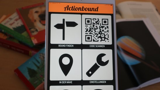 Ein Tablett mit mehreren Symbolen