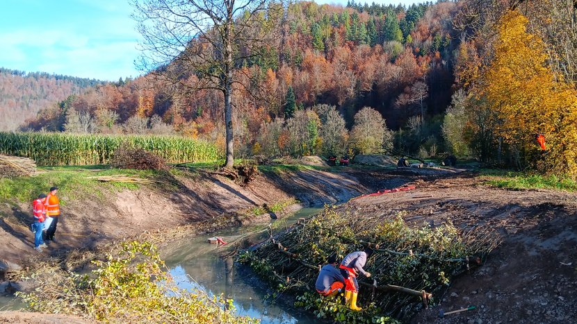 Arbeiten am Flusslauf