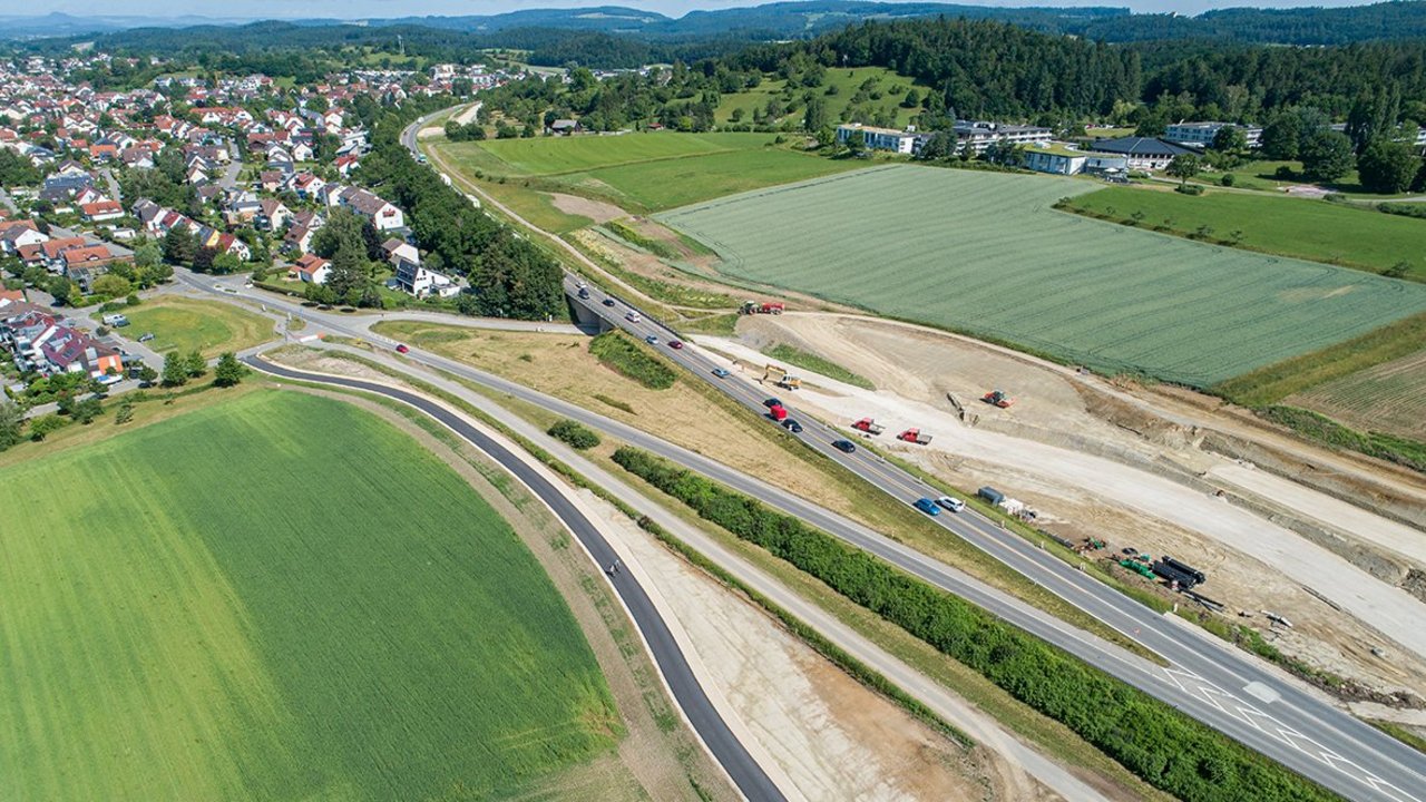 Blick auf die Baustelle an der B 33 in Allensbach