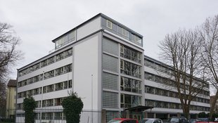 Zeigt das Dienstgebäude in der Schwendistraße 12 Zeigt das Dienstgebäude in der Schwendistraße 12