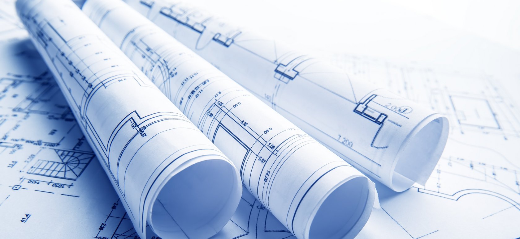 Pläne auf einem Tisch 