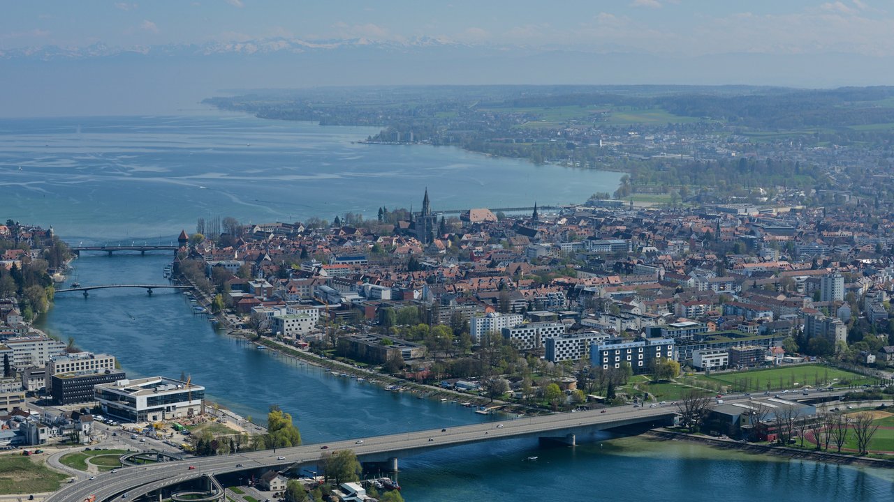 Luftaufnahme der Schänzlebrücke im Landkreis Konstanz