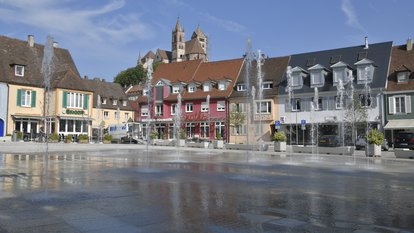 Breisacher Innenstadt nach der Neugestaltung Breisacher Innenstadt nach der Neugestaltung