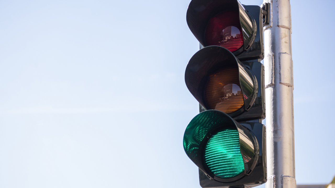 Ampel steht auf Grün