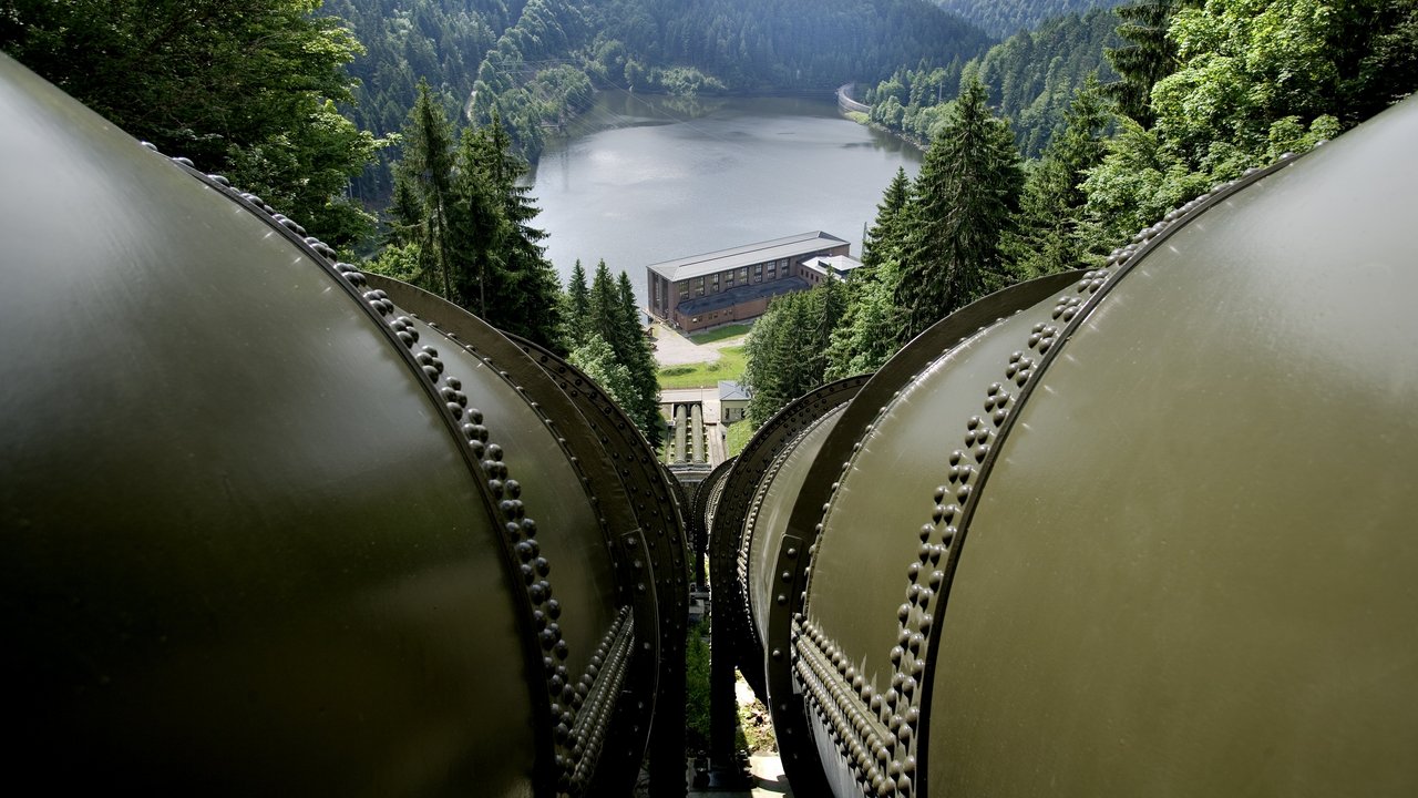 Hangrohrleitung am Wasserkraftwerk der Schluchsee AG in Häusern Hangrohrleitung am Wasserkraftwerk der Schluchsee AG in Häusern