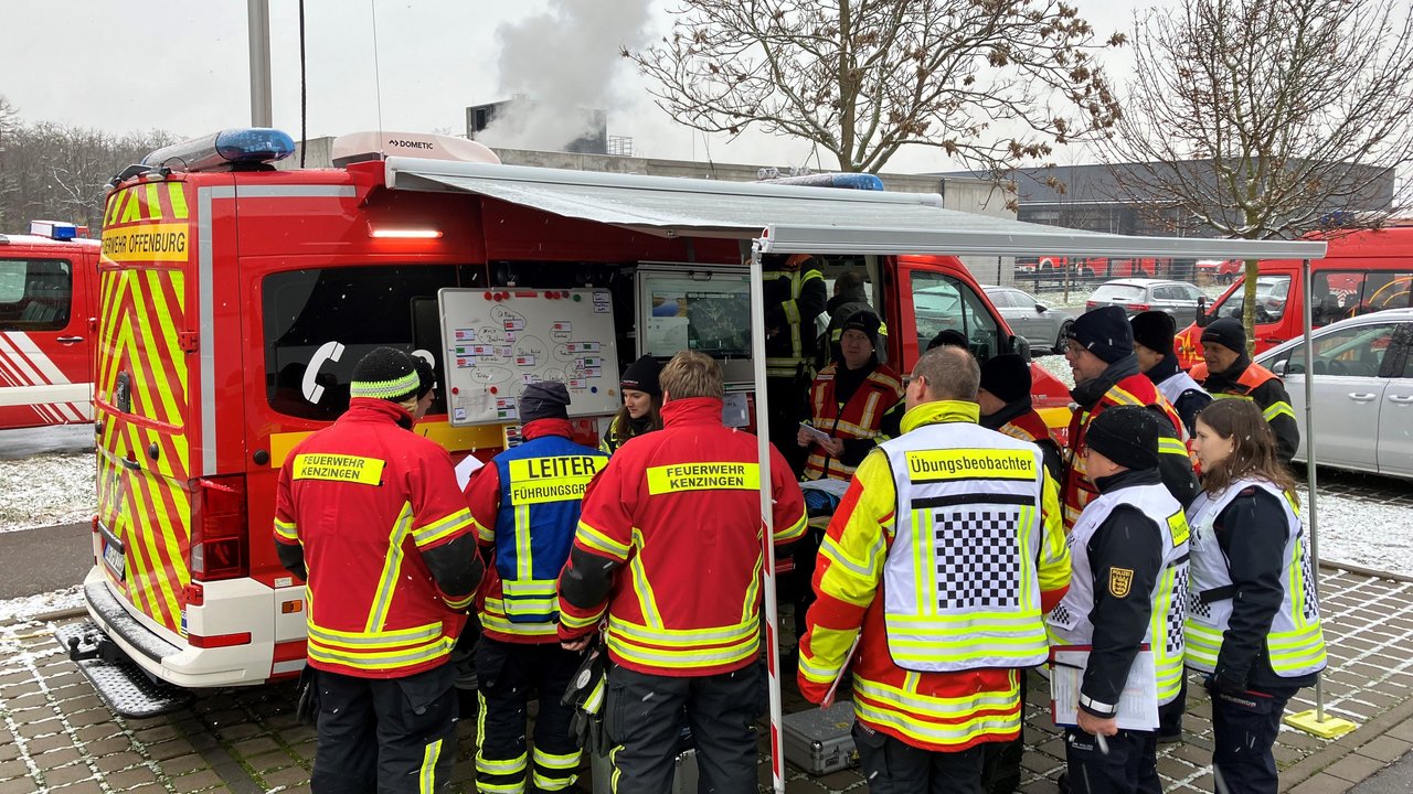 Übung auf der Feuerwehrübungsanlage in Eschbach